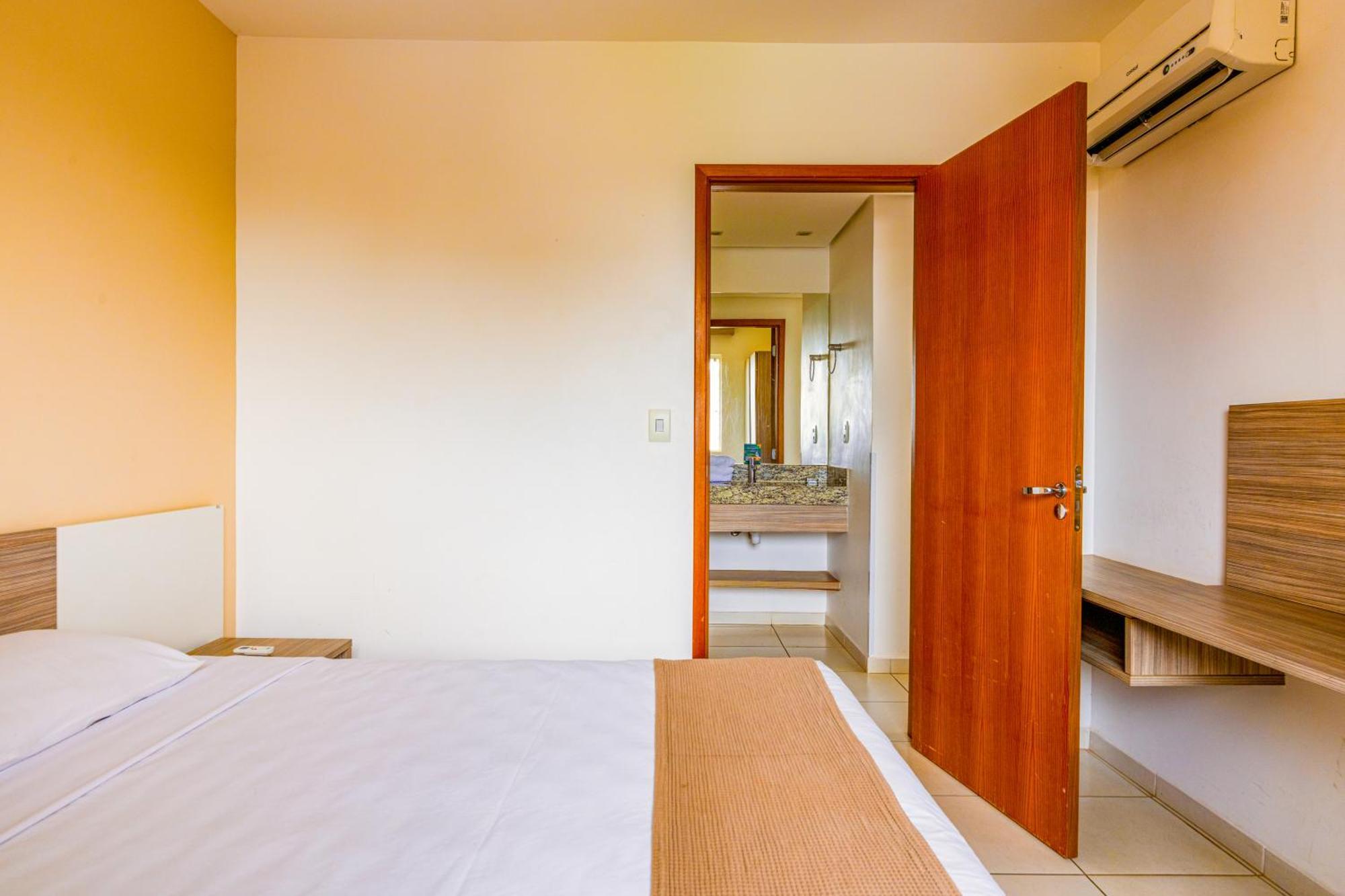 Riviera Park Hotel By Wam Experience Caldas Novas Exteriör bild
